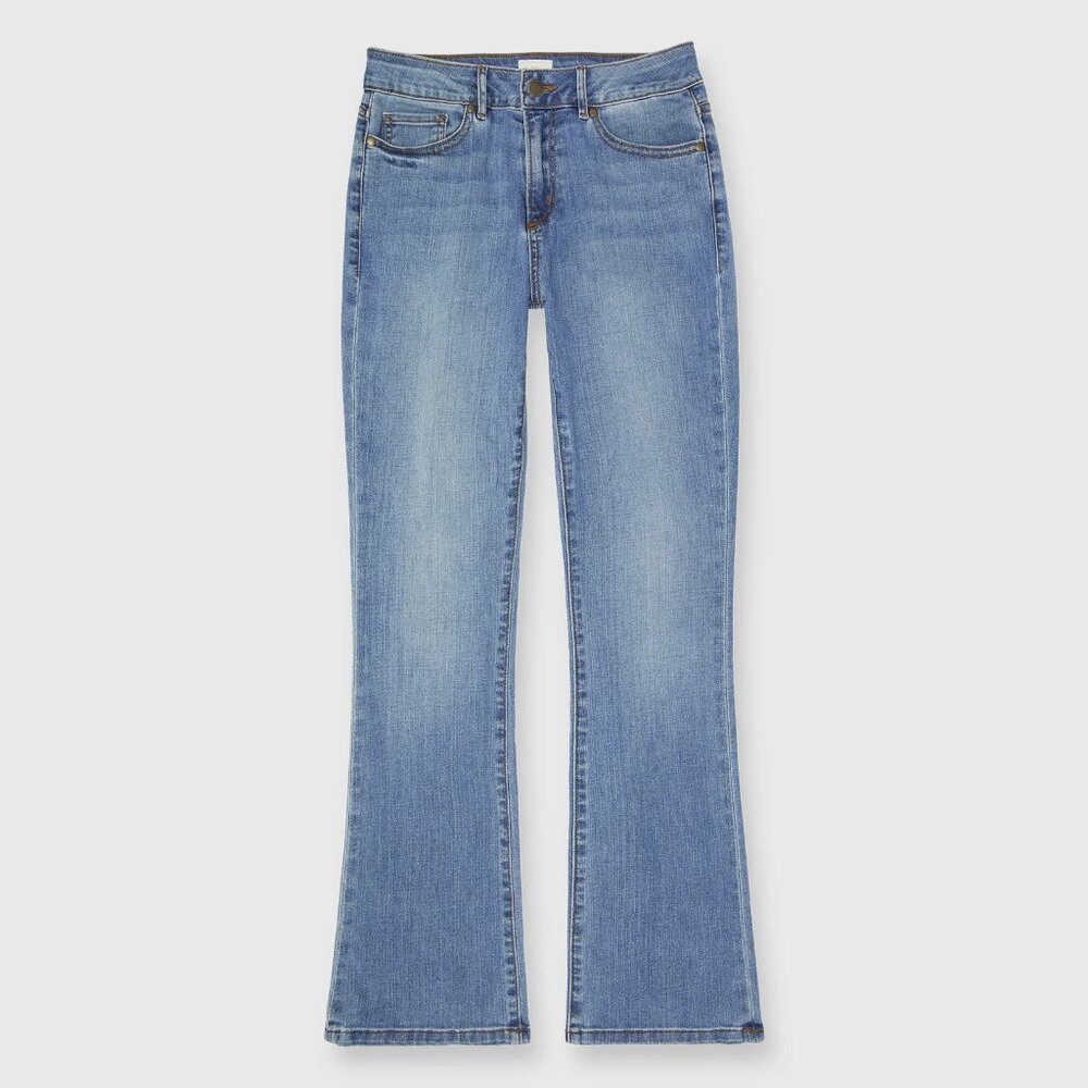 NWT Ann Mashburn Flare Cropped 5-Pocket Jean, 7 year indigo light wash - size 28